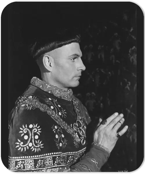 Laurence Olivier in Henry V (1944)