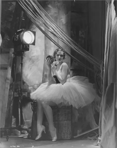 Dancer in Victor Savilles The Good Companions (1933)