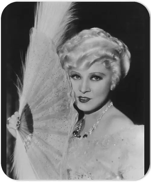 Mae West in Leo McCareys Belle of the Nineties (1934)