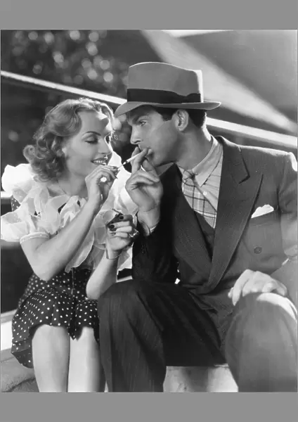 Carole Lombard and Fred MacMurray in Mitchell Leisens Hands Across The Table (1935)