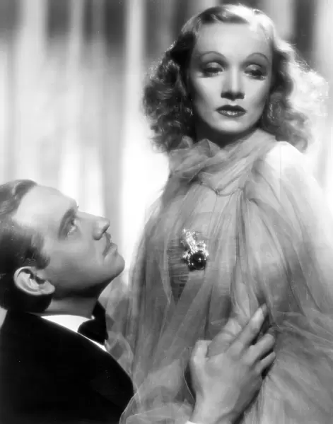 Melvyn Douglas and Marlene Dietrich in Ernst Lubitschs Angel (1937)