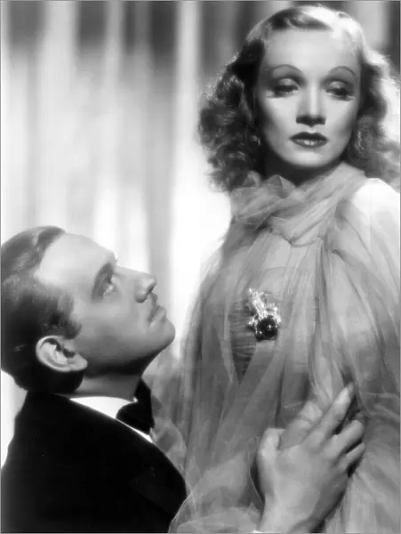 Melvyn Douglas and Marlene Dietrich in Ernst Lubitschs Angel (1937)