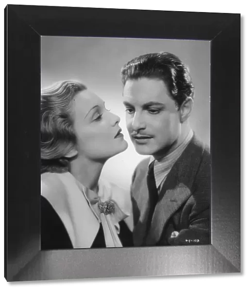 Robert Donat and Madeleine Carroll in Alfred Hitchcocks The 39 Steps (1935)