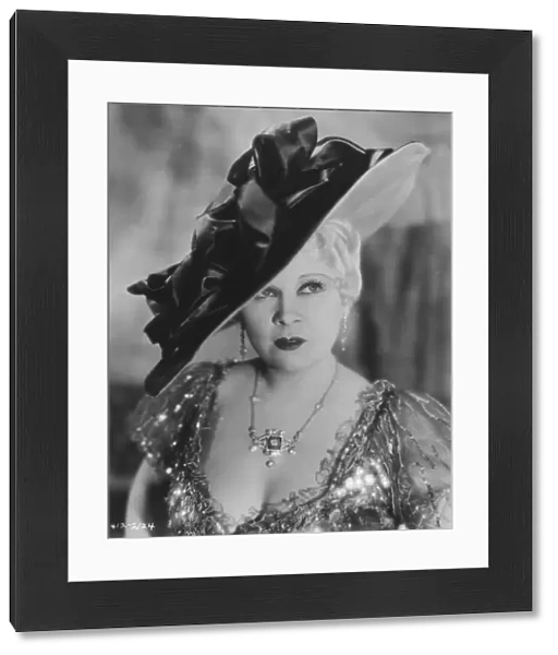 Mae West in Lowell Shermans She Done Him Wrong (1933)