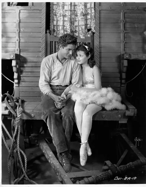 Charles Farrell and Janet Gaynor in Frank Borzages Street Angel (1928)