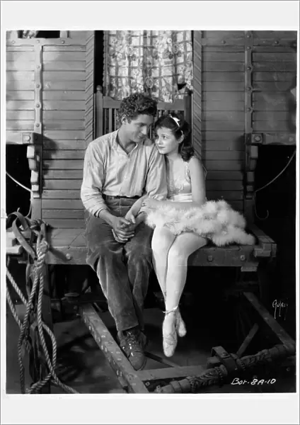 Charles Farrell and Janet Gaynor in Frank Borzages Street Angel (1928)