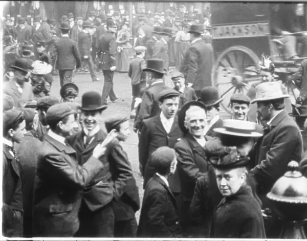 Manchester Crowd, 1901