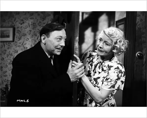 Leslie Dwyer and Olive Sloane in Maurice Elveys My Wifes Lodger (1952)