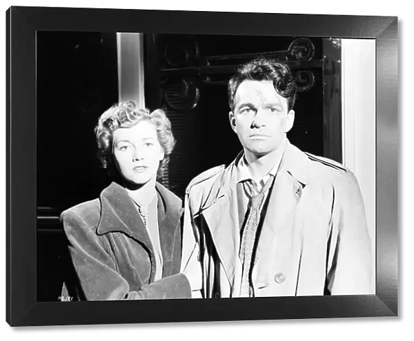 Rona Anderson and John Bentley in John Guillermins Torment (1949)