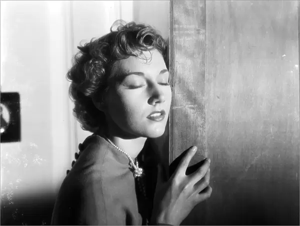 Rona Anderson in John Guillermins Torment (1949)