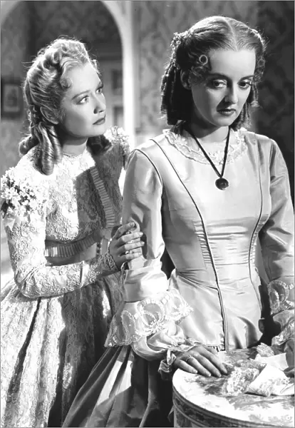Miriam Hopkins and Bette Davis in Edmund Gouldings The Old Maid (1939)
