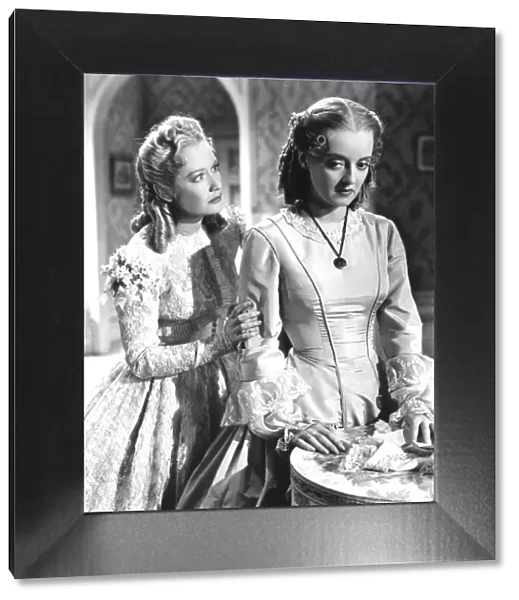 Miriam Hopkins and Bette Davis in Edmund Gouldings The Old Maid (1939)