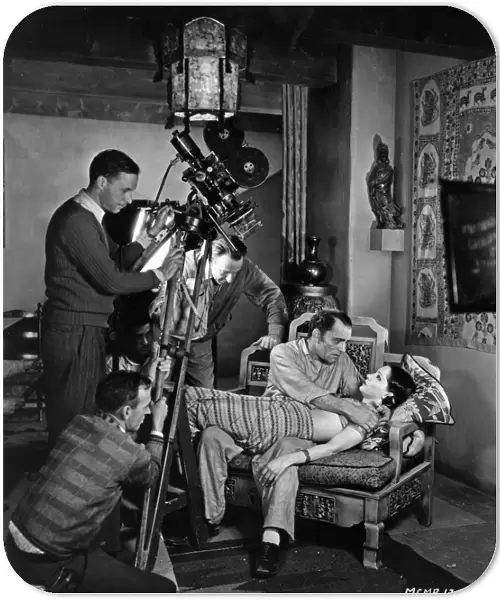 Henry Sharpe, Tod Browning, Lon Chaney and Lupe Velez on the set of Tod Brownings Where East is East (1929)