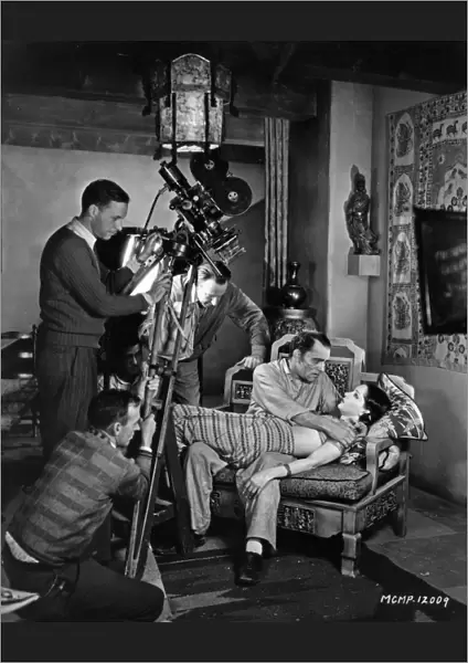 Henry Sharpe, Tod Browning, Lon Chaney and Lupe Velez on the set of Tod Brownings Where East is East (1929)