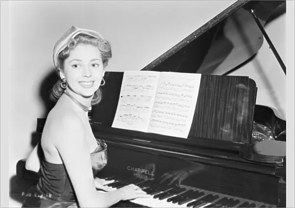 Anne Vernon in John Guillermins Song of Paris (1952)