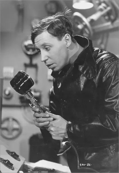 George Formby in Marcel Varnels Let George Do It! (1940)