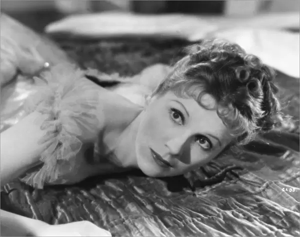 Diana Wynyard in Thorold Dickinsons Gaslight (1940)