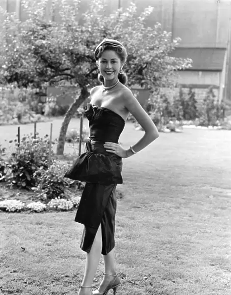 Anne Vernon in John Guillermins Song of Paris (1952)