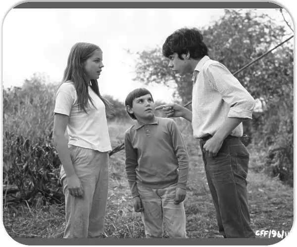 Sally Thomsett, Darrly Read & Cordel Leigh in Harry Booths River Rivals (1967)