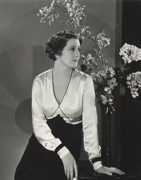 Anne Grey in Alfred Hitchcocks Number Seventeen (1932)
