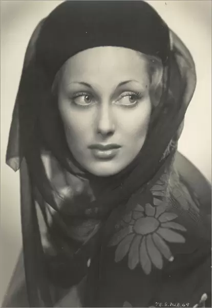 Margaret Vyner in Sonnie Hales Sailing Along (1938)