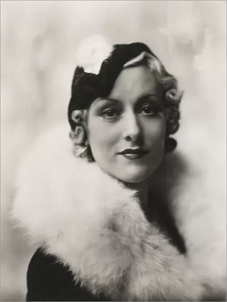 Vanda Greville in Sinclair Hills Gentleman of Paris (1931)