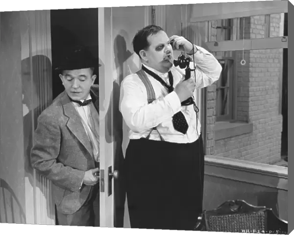 Stan Laurel and Oliver Hardy in Gordon Douglas Saps At Sea (1940)