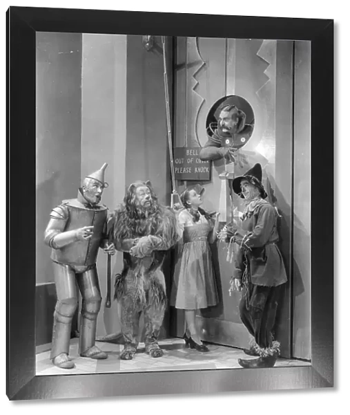 Judy Garland, Ray Bolger, Bert Lahr, and Jack Haley in Victor Flemings The Wizard Of Oz (1939)