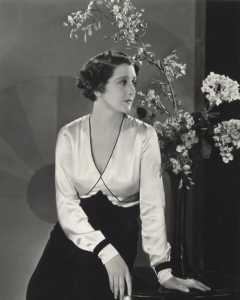 Anne Grey in Alfred Hitchcocks Number Seventeen (1932)