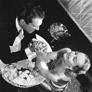 Fred MacMurray and Carole Lombard in Mitchell Leisens Hands Across the Table (1935)