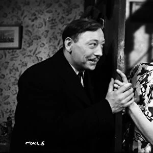 Leslie Dwyer and Olive Sloane in Maurice Elveys My Wifes Lodger (1952)