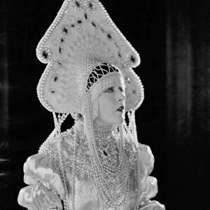 Mae Murray in Robert Z Leonards Fashion Row (1923)