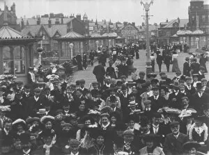 Images Dated 1st November 2008: Blackpool Street Scene, 1904