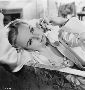 Classic Portraits Collection: Carole Lombard in Alfred Hitchcocks Mr & Mrs Smith (1941)