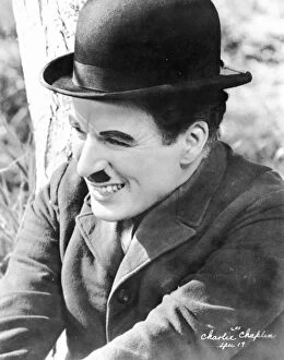 Images Dated 26th September 2008: Charlie Chaplin in Modern Times (1936)