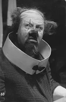 Images Dated 26th September 2008: Emil Jannings in Josef von Sternbergs The Blue Angel (1930)