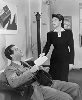 Images Dated 4th January 2013: Fred MacMurray and Rosalind Russell in Mitchell Leisens Take A Letter, Darling (1942)