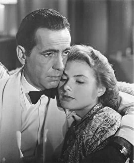 Classic Portraits Collection: Humphrey Bogart and Ingrid Bergman in Michael Curtizs Casablanca (1942)