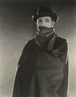 Images Dated 10th October 2008: Ivor Novello in Maurice Elveys The Lodger (1932)