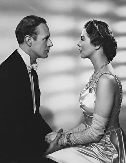 Images Dated 24th February 2010: Leslie Howard and Wendy Hiller in Anthony Asquiths Pygmalion (1938)