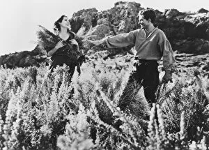 Classic Portraits Collection: Merle Oberon and Laurence Olivier in William Wylers Wuthering Heights (1939)