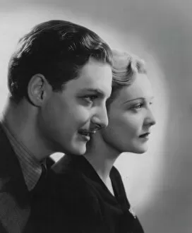 Love Collection: Robert Donat and Madeleine Carroll in Alfred Hitchcocks The 39 Steps (1935)