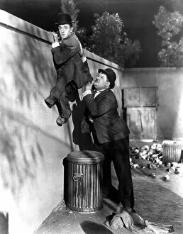 Comedy Collection: Stan Laurel and Oliver Hardy in James Parrotts Night Owls (1930)