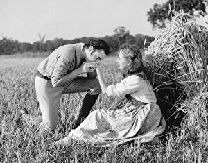 Images Dated 3rd December 2008: Terence Alexander and Sylvia Welling in Walter C Mycrofts Comin Thro the Rye (1947)